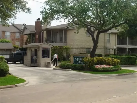 2121 Hepburn Street 1102 Houston TX 77054