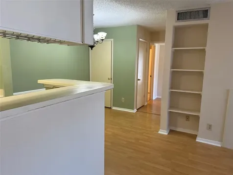 2121 Hepburn Street 1102 Houston TX 77054
