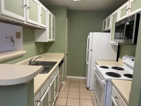 2121 Hepburn Street 1102 Houston TX 77054