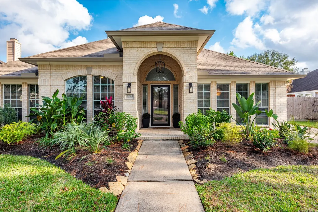 2355 Golden Shores Lane League City TX 77573