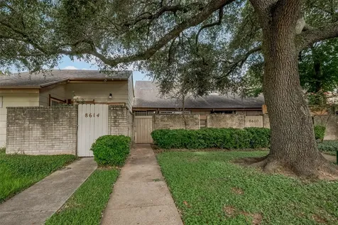 8612 Dairy View Lane Houston TX 77072