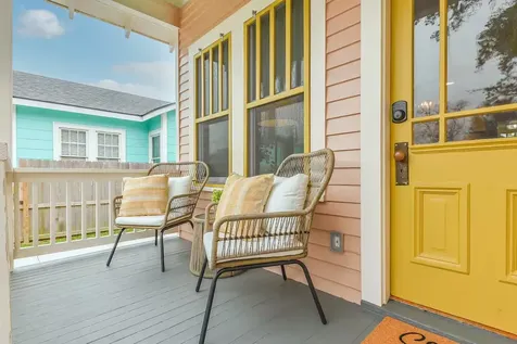 4616 Avenue O 1/2 Galveston TX 77551