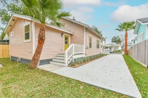 4616 Avenue O 1/2 Galveston TX 77551
