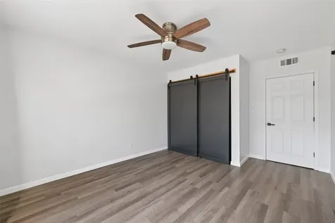 1811 Stoney Brook Drive 91 Houston TX 77063