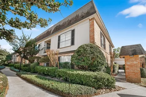 1811 Stoney Brook Drive 91 Houston TX 77063