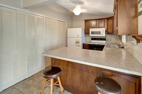 293 County Road 406 Edna TX 77957