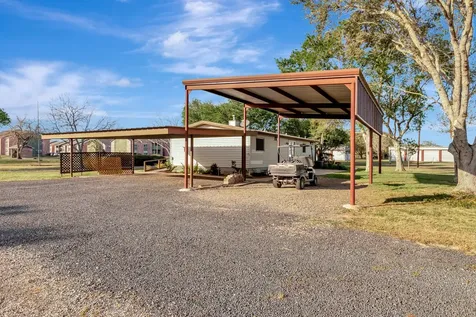 293 County Road 406 Edna TX 77957