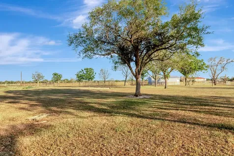 293 County Road 406 Edna TX 77957