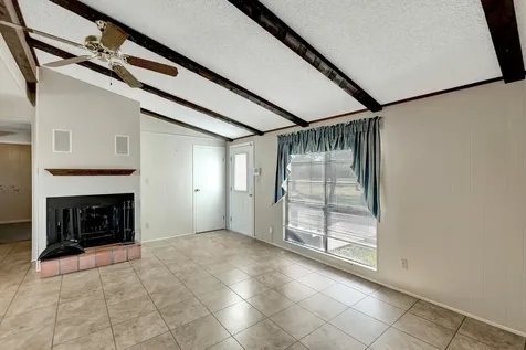 293 County Road 406 Edna TX 77957