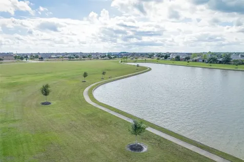 8310 Holly Blue Drive Rosharon TX 77583