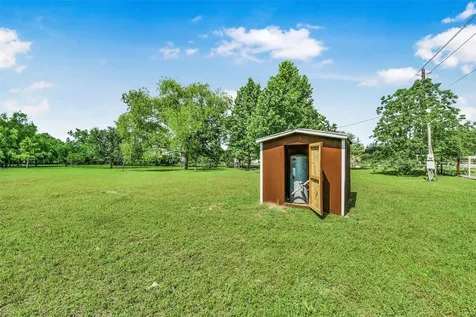 12403 4th Street Santa Fe TX 77510