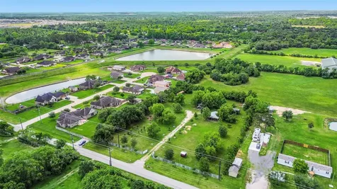 12403 4th Street Santa Fe TX 77510