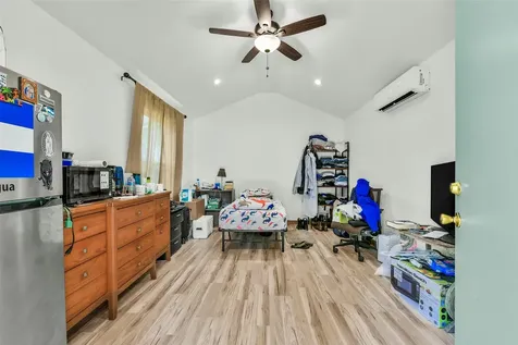 12403 4th Street Santa Fe TX 77510