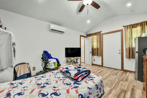 12403 4th Street Santa Fe TX 77510