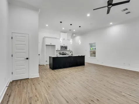 7358 Guadalcanal Road A Houston TX 77033