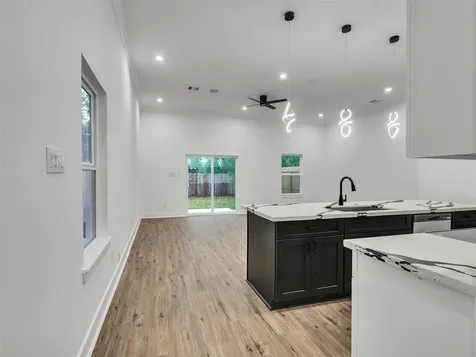 7358 Guadalcanal Road A Houston TX 77033