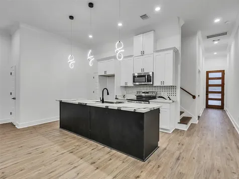 7358 Guadalcanal Road A Houston TX 77033