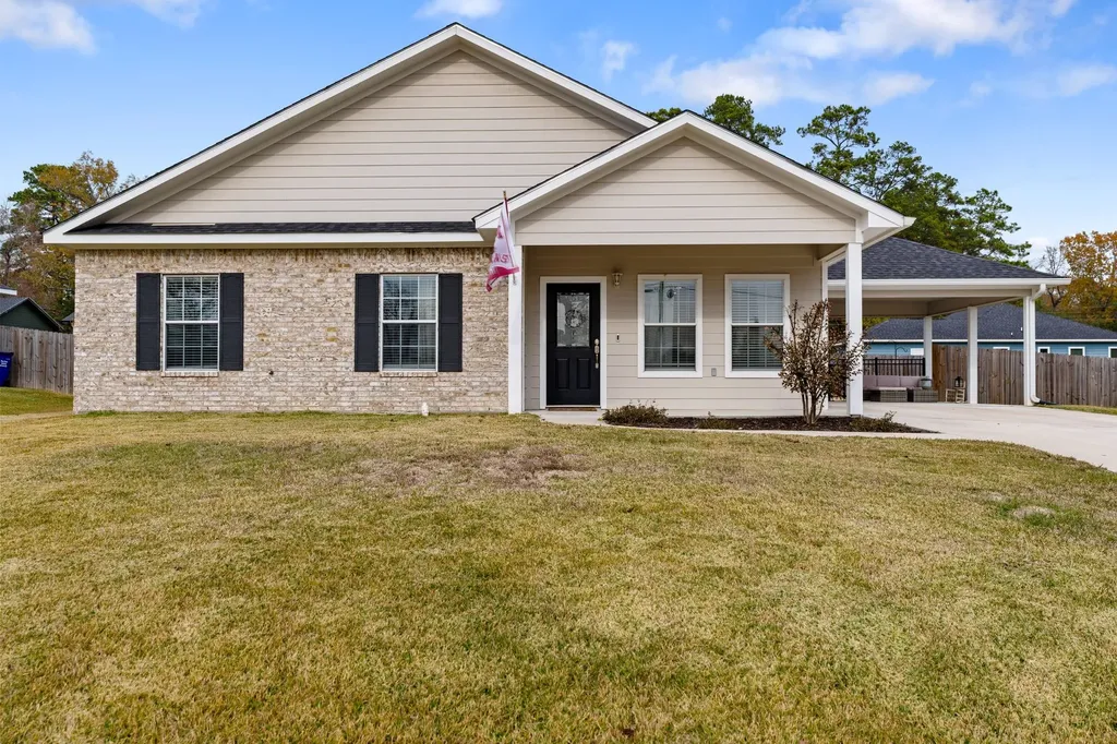 413 E Spruce Street Huntington TX 75949