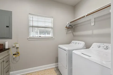 413 E Spruce Street Huntington TX 75949