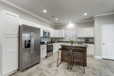 413 E Spruce Street Huntington TX 75949