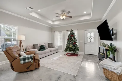 413 E Spruce Street Huntington TX 75949