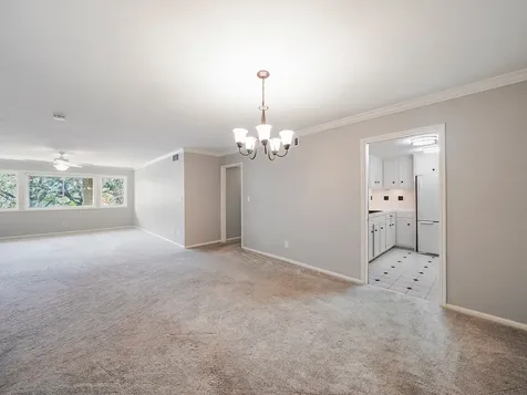 656 S Ripple Creek Drive 656 Houston TX 77057