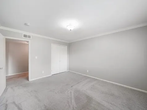656 S Ripple Creek Drive 656 Houston TX 77057