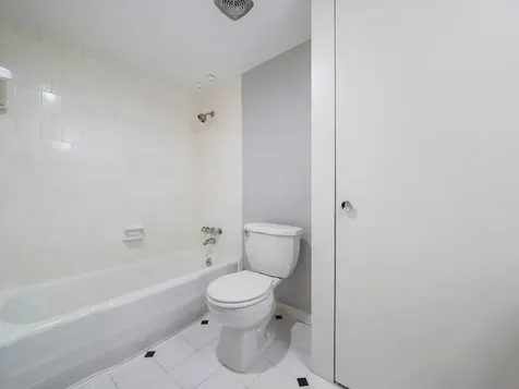 656 S Ripple Creek Drive 656 Houston TX 77057