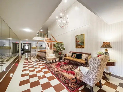 656 S Ripple Creek Drive 656 Houston TX 77057