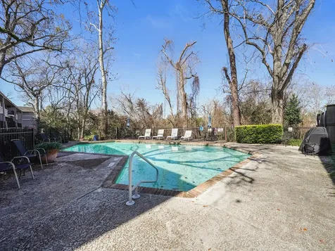 656 S Ripple Creek Drive 656 Houston TX 77057