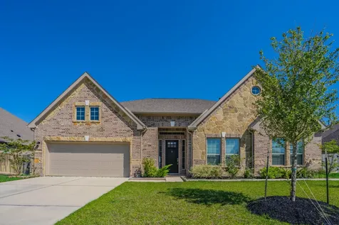 11903 Oakwood Drive Mont Belvieu TX 77535