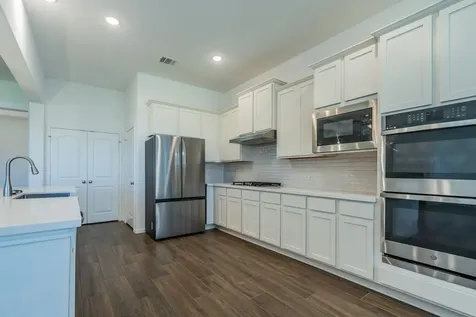 11903 Oakwood Drive Mont Belvieu TX 77535