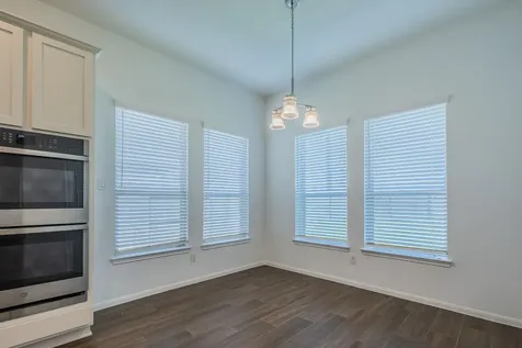 11903 Oakwood Drive Mont Belvieu TX 77535