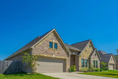11903 Oakwood Drive Mont Belvieu TX 77535