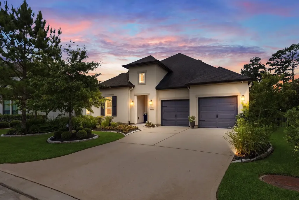 49 Snowdrop Lily Drive Tomball TX 77375