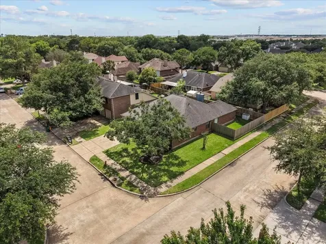 4402 Ireland Lane Pasadena TX 77505