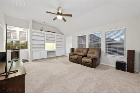 179 N Vershire Circle Magnolia TX 77354