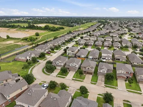 6718 Lindale Springs Lane Katy TX 77449