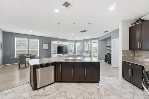 6718 Lindale Springs Lane Katy TX 77449