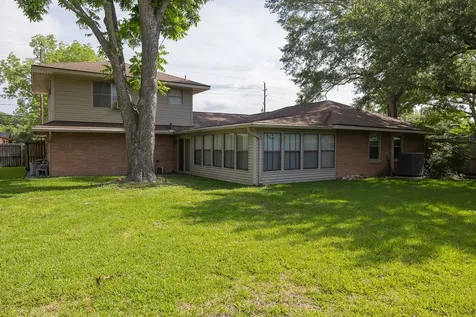 502 Lakeland Drive Humble TX 77338
