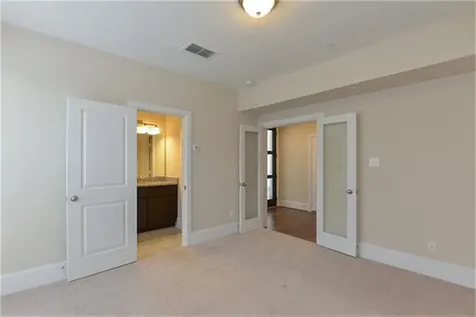 2112 Radcliffe Street Houston TX 77007