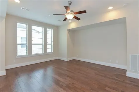 2112 Radcliffe Street Houston TX 77007