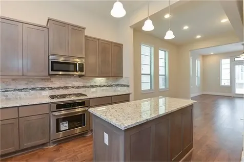 2112 Radcliffe Street Houston TX 77007