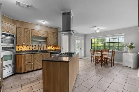 518 Seagrove Street La Porte TX 77571