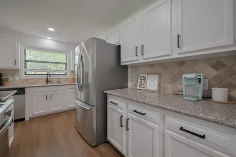 8057 Ridgeview Drive Houston TX 77055