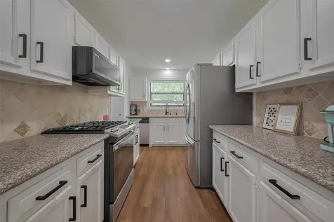 8057 Ridgeview Drive Houston TX 77055