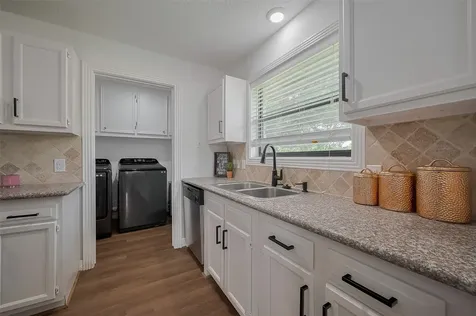 8057 Ridgeview Drive Houston TX 77055