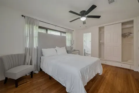 8057 Ridgeview Drive Houston TX 77055