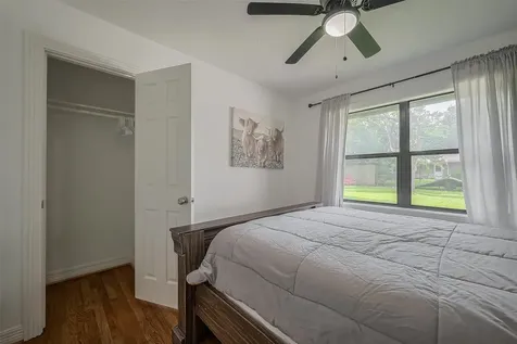 8057 Ridgeview Drive Houston TX 77055