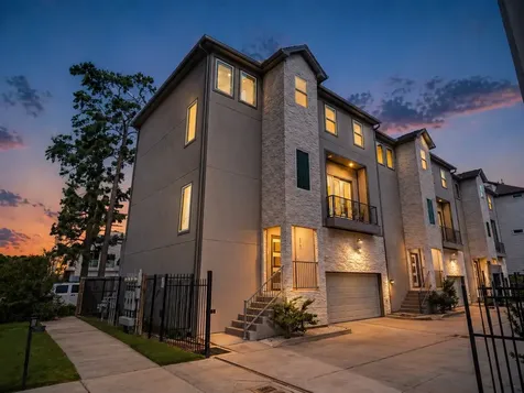 1565 W 22nd Street Houston TX 77008